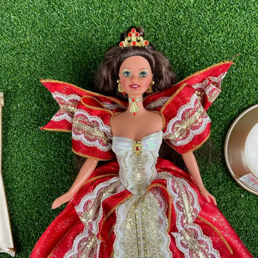 Vintage 1966 Mattel Special Edition Happy Holidays Barbie Doll